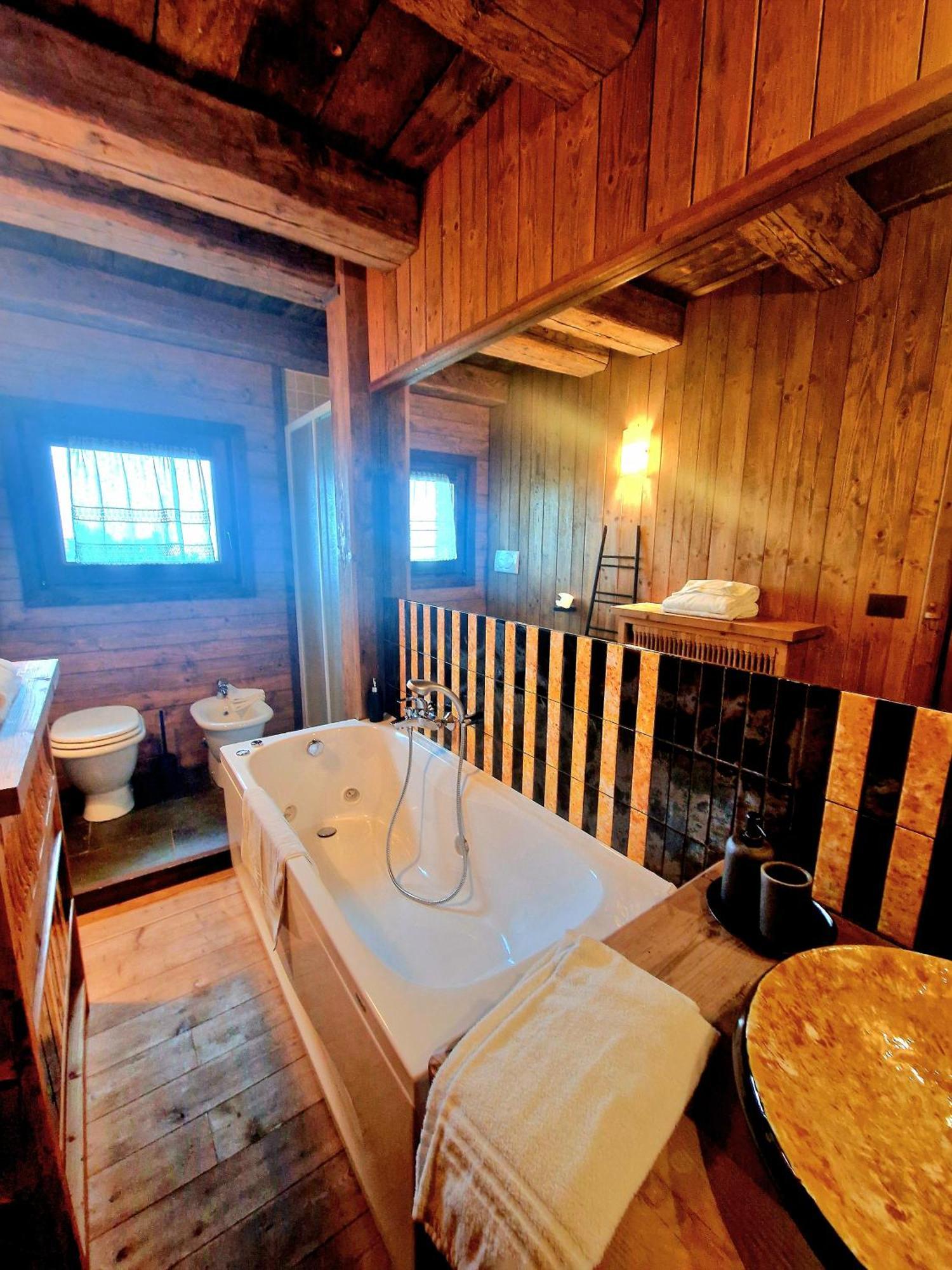 Chalet Euthalia Restaurant & Suites San Giacomo  Exteriér fotografie